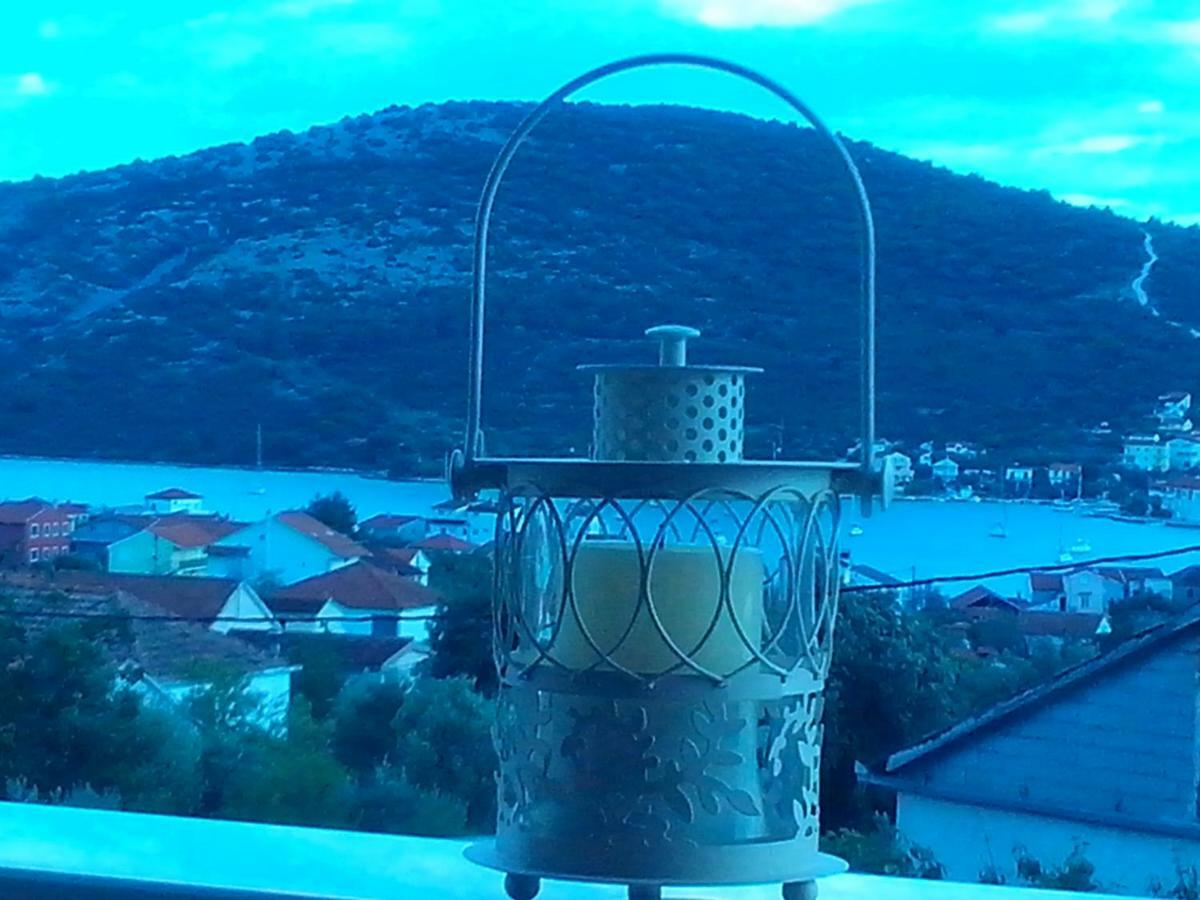 Apartment Silvija Vinišće Dış mekan fotoğraf