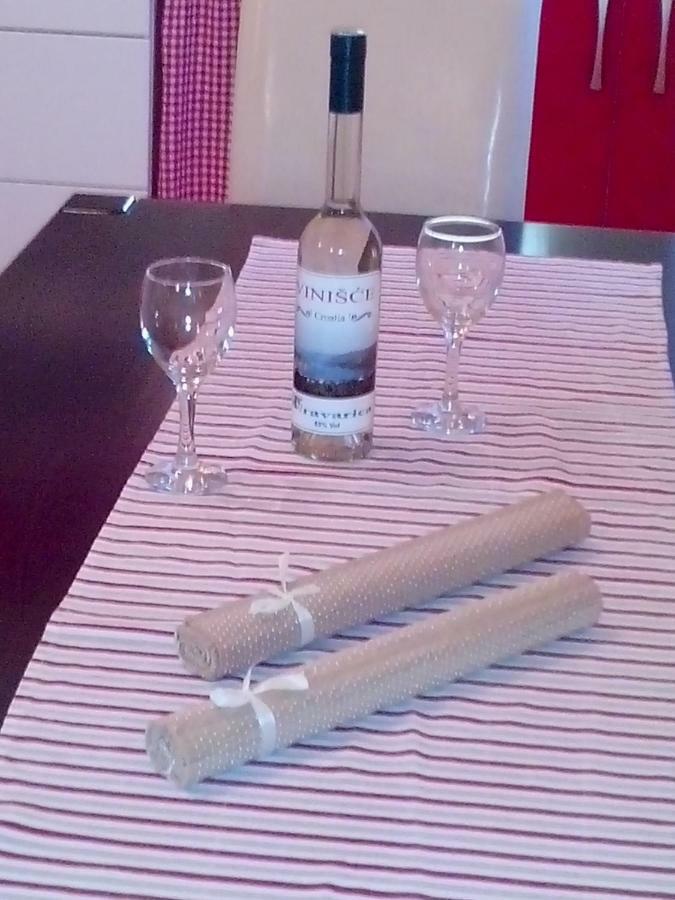 Apartment Silvija Vinišće Dış mekan fotoğraf