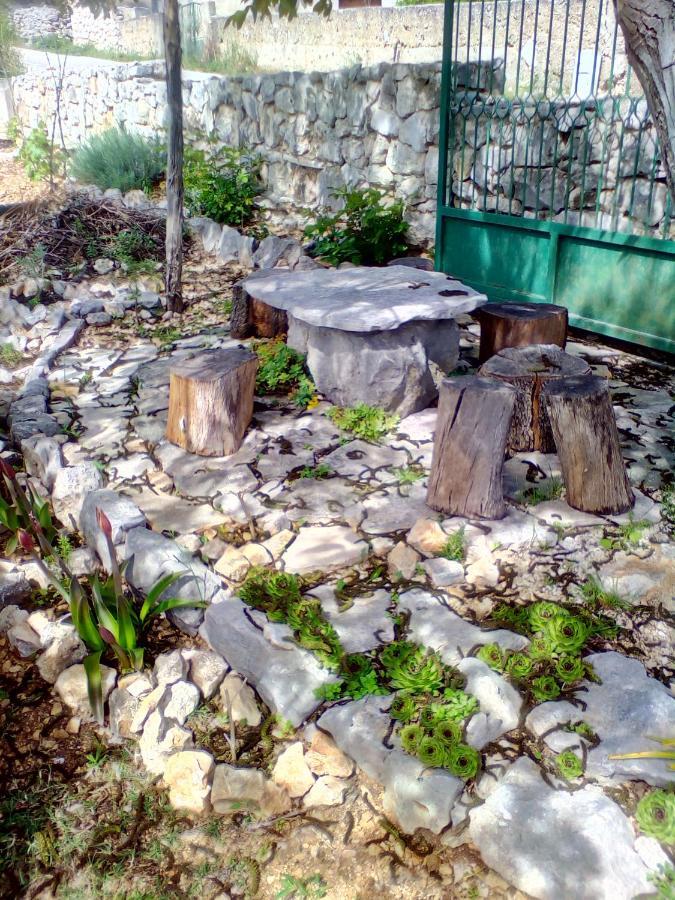 Apartment Silvija Vinišće Dış mekan fotoğraf